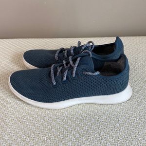 Allbirds Tree Runners women size 10 blue